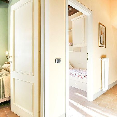 לוקה Apartment Guinigi With Private Courtyard מראה חיצוני תמונה