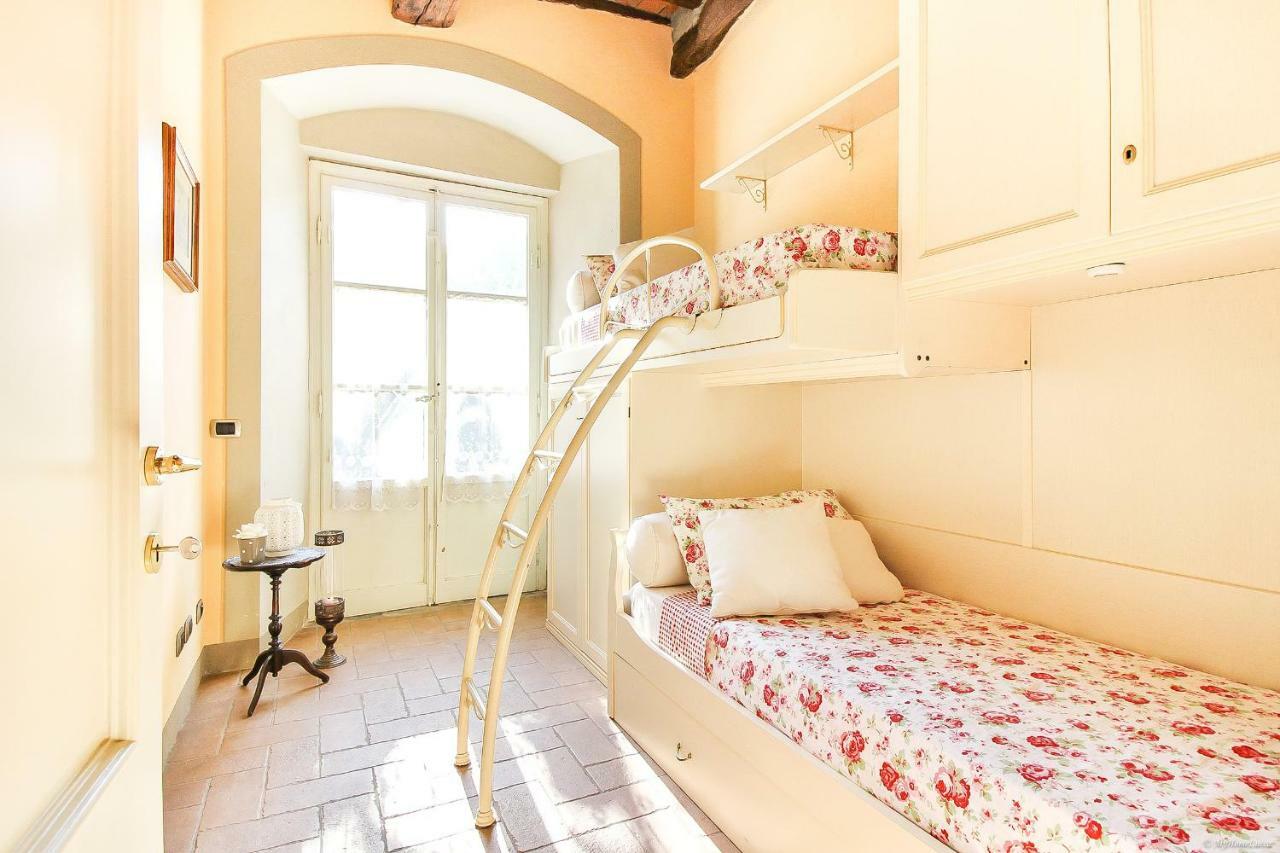לוקה Apartment Guinigi With Private Courtyard מראה חיצוני תמונה