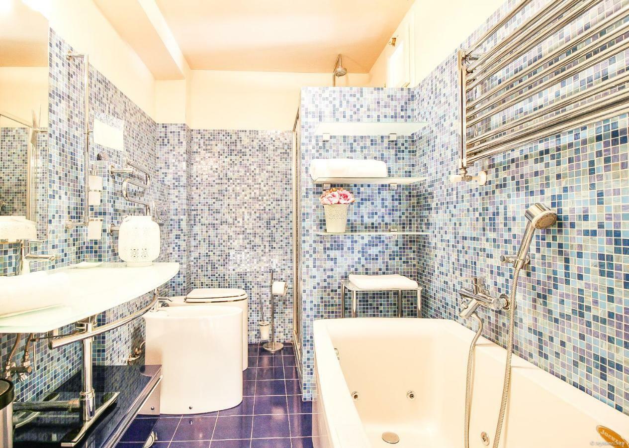 לוקה Apartment Guinigi With Private Courtyard מראה חיצוני תמונה