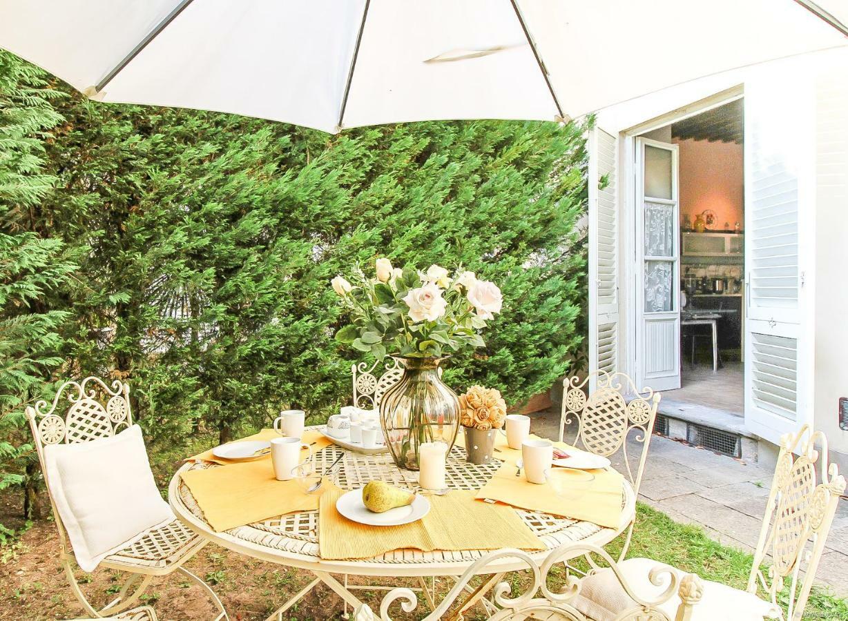 לוקה Apartment Guinigi With Private Courtyard מראה חיצוני תמונה